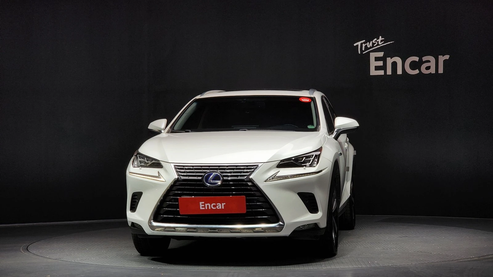 Lexus NX 300h* ЛЮК* ПОДГРЕВ ВОЛАН* BLIND SPOT* КРАЙНА ЦЕНА, снимка 3 - Автомобили и джипове - 55349921