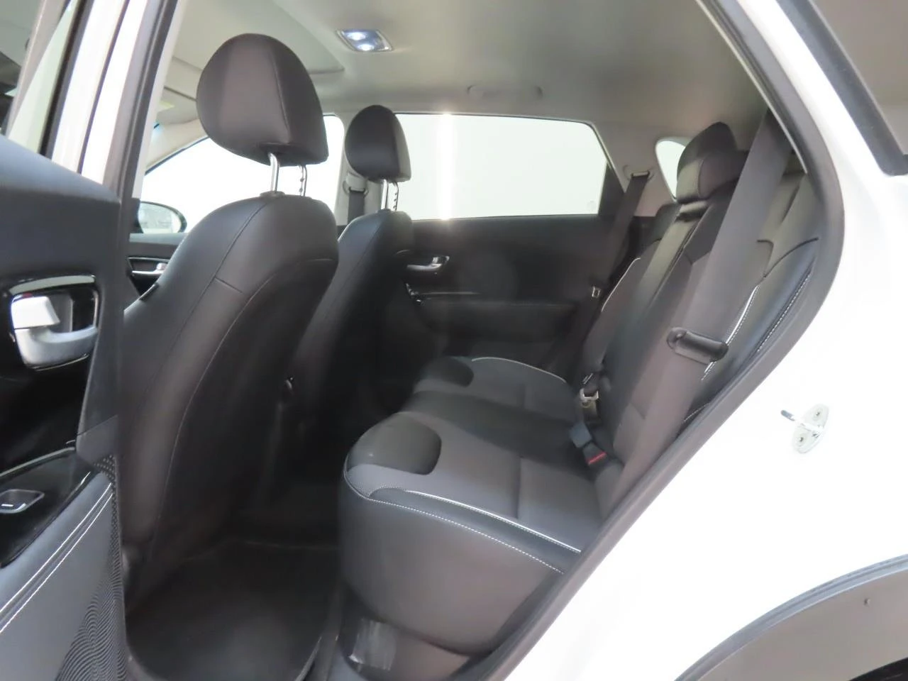 Kia Niro 39 kWh DynamicPlusLine, снимка 6 - Автомобили и джипове - 55639292