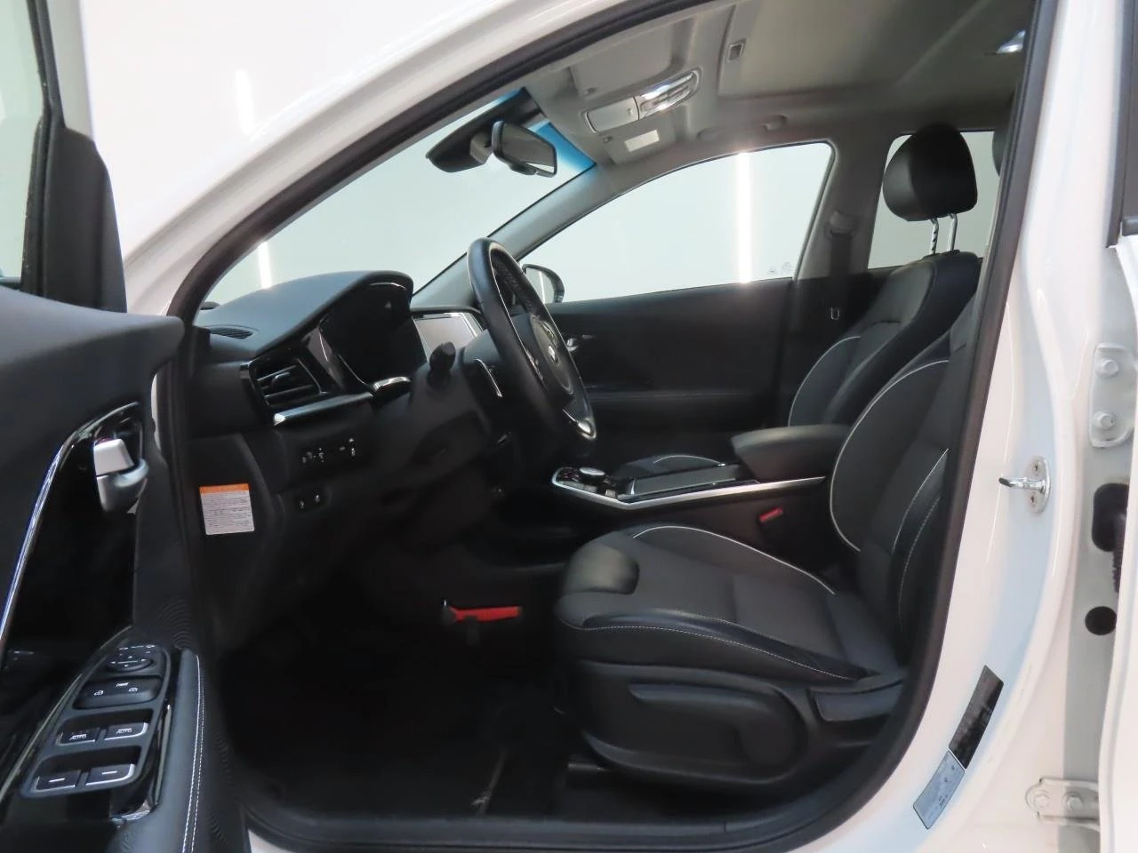 Kia Niro 39 kWh DynamicPlusLine, снимка 5 - Автомобили и джипове - 55639292