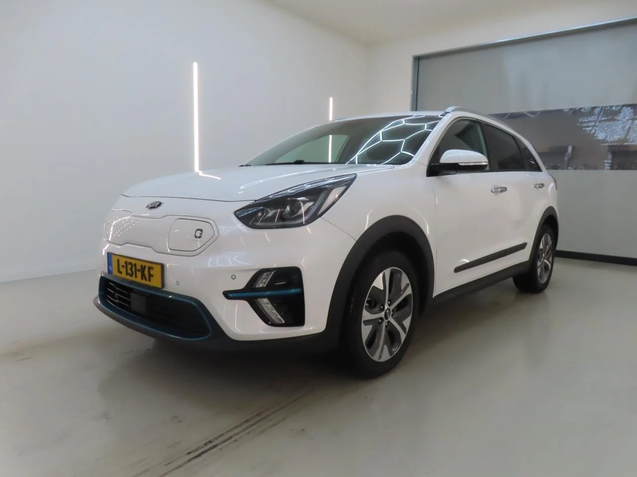 Kia Niro 39 kWh DynamicPlusLine, снимка 2 - Автомобили и джипове - 55639292