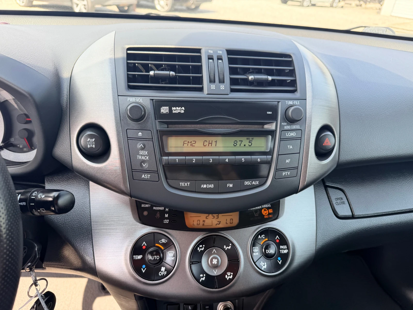 Toyota Rav4 2.2D4D * �������* 131 000��.* 4x4*  | Mobile.bg � ����������� 13