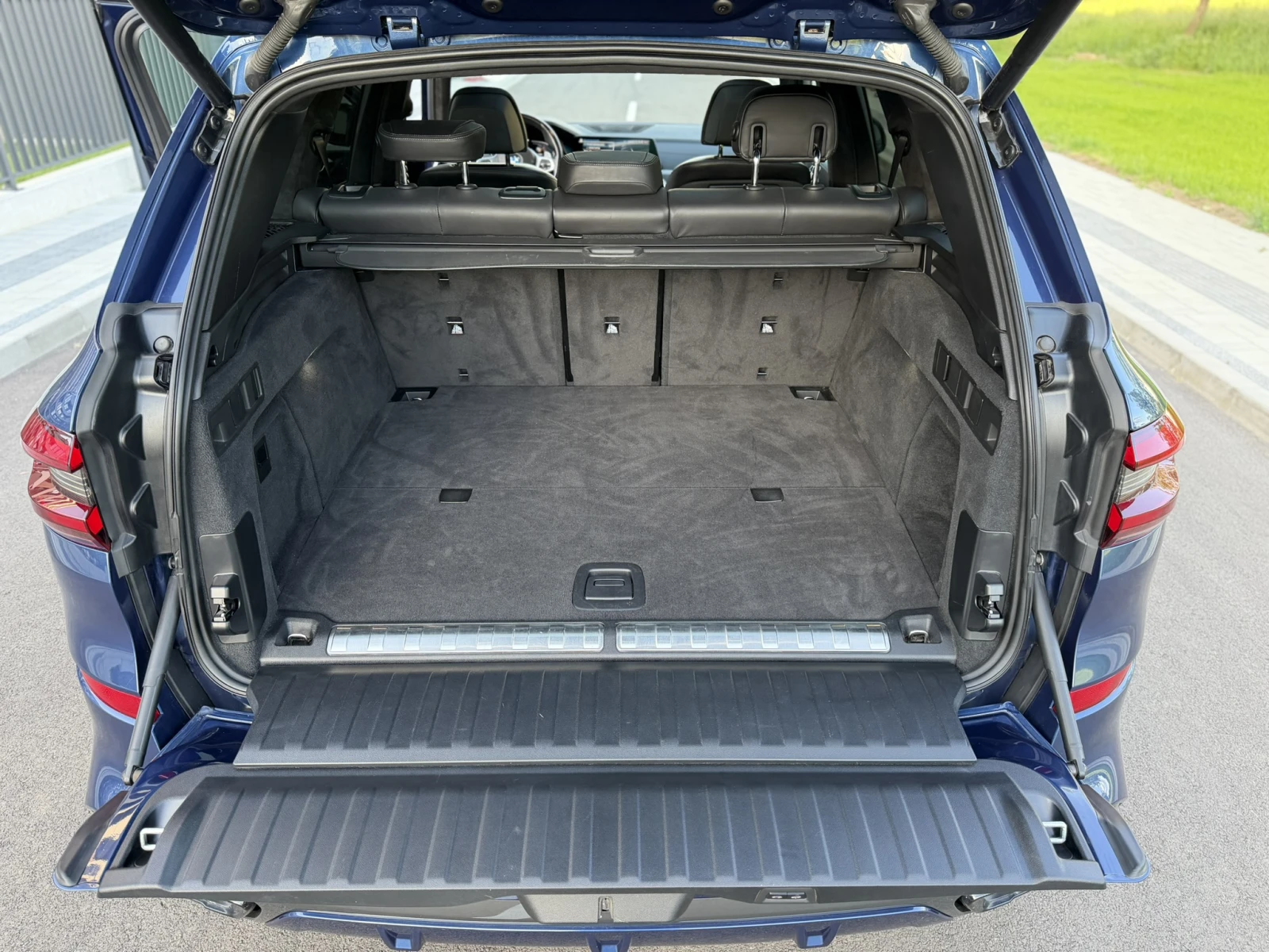 BMW X5 45e M спорт пакет/Sky Lounge/Laser, снимка 13 - Автомобили и джипове - 55703937