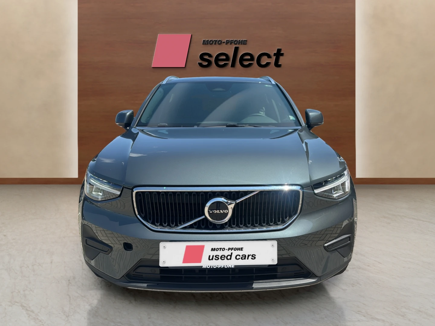 Volvo XC40 2.0L B3, снимка 8 - Автомобили и джипове - 55793137