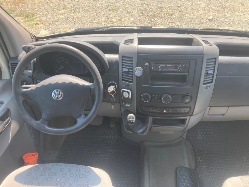 VW Crafter 2.5 TDI, снимка 8 - Бусове и автобуси - 51395010