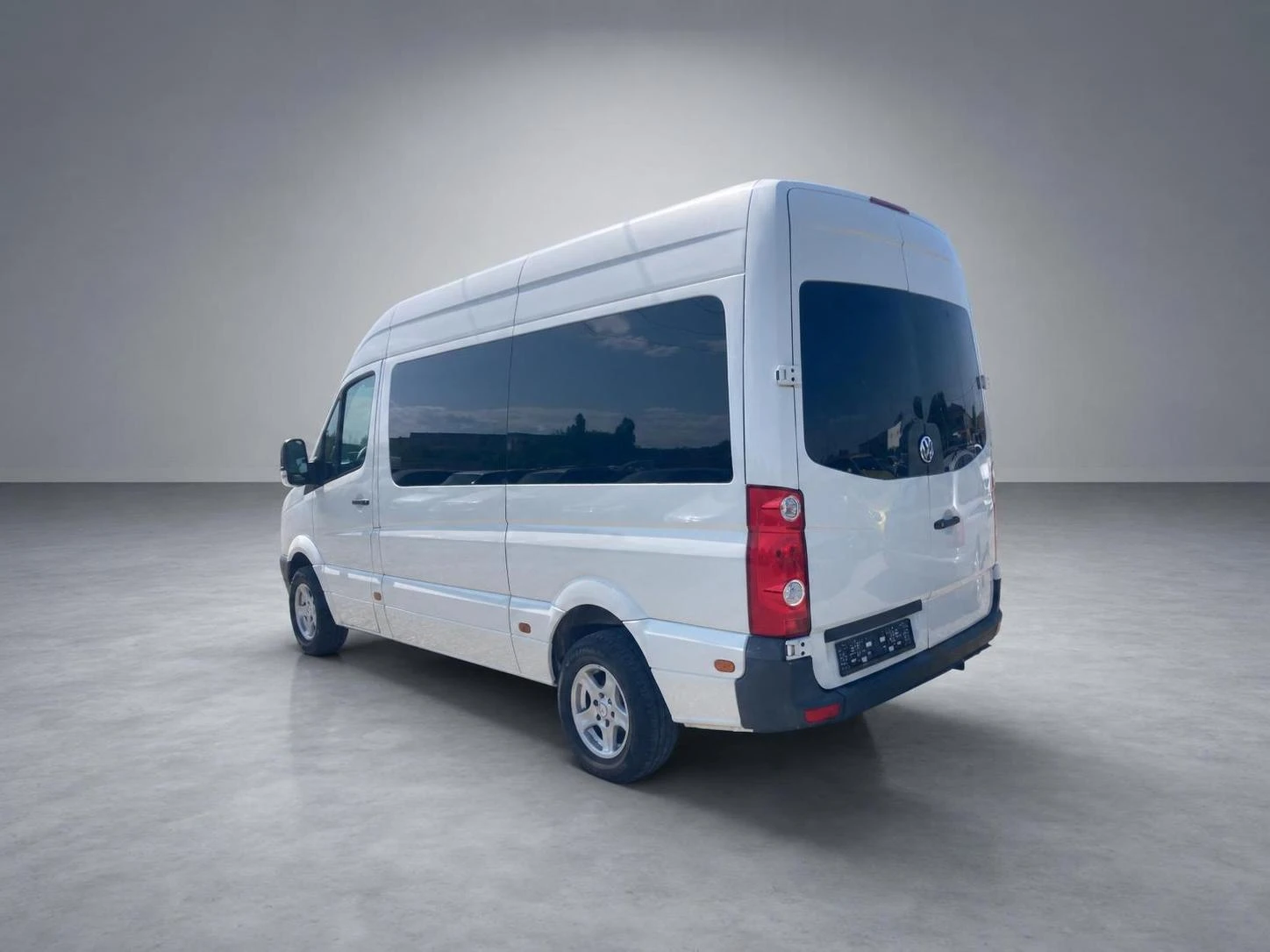 VW Crafter 2.5 TDI, снимка 5 - Бусове и автобуси - 51395010