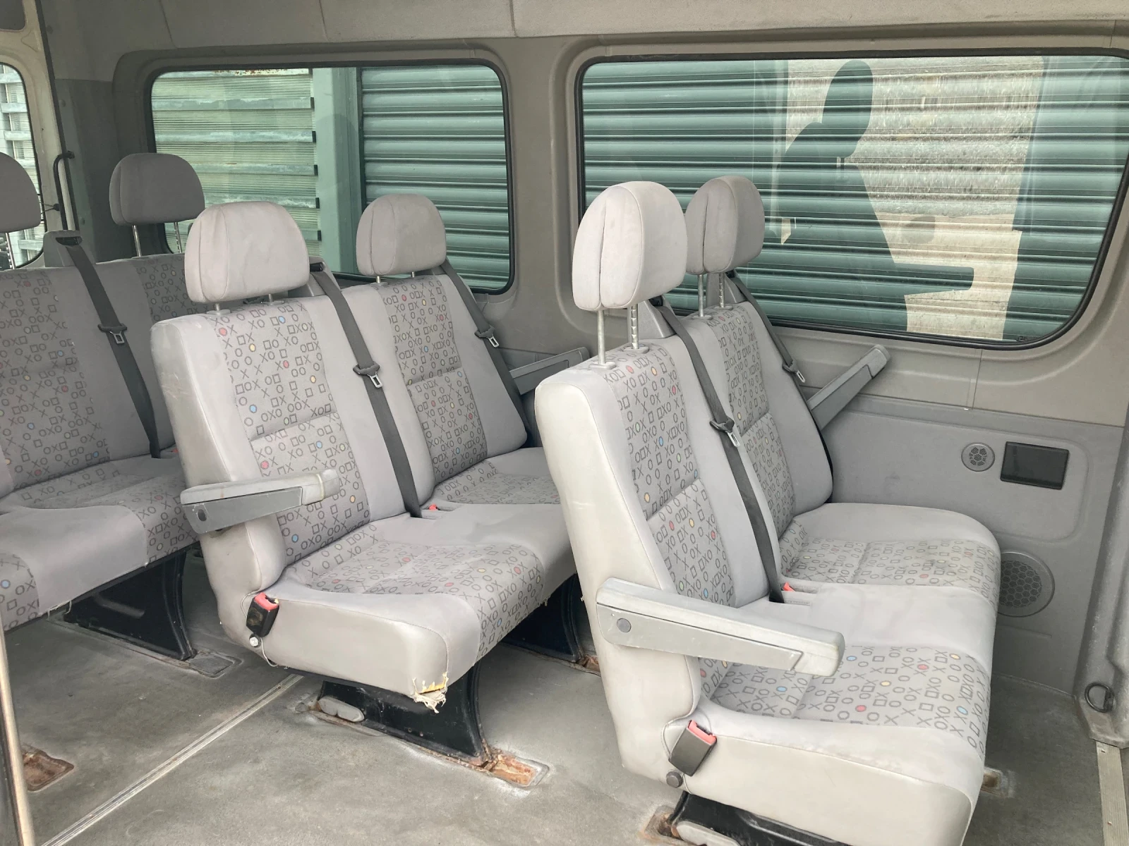 VW Crafter 2.5 TDI, снимка 12 - Бусове и автобуси - 51395010