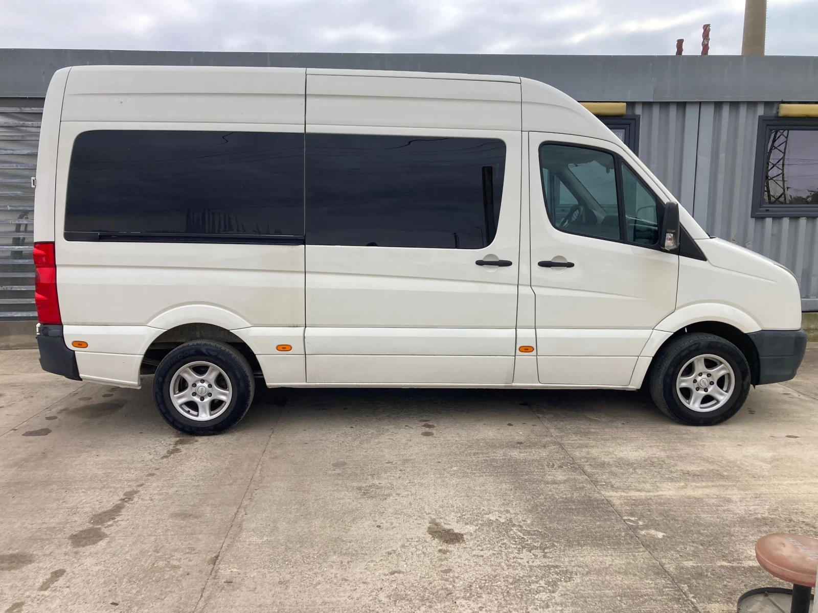 VW Crafter 2.5 TDI, снимка 6 - Бусове и автобуси - 51395010