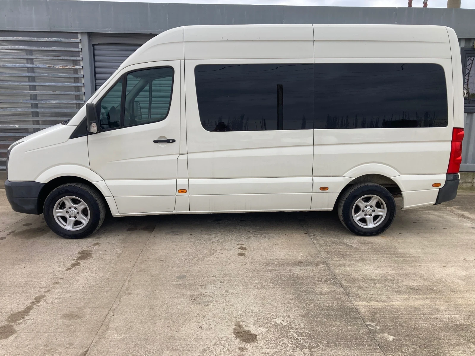 VW Crafter 2.5 TDI, снимка 7 - Бусове и автобуси - 51395010