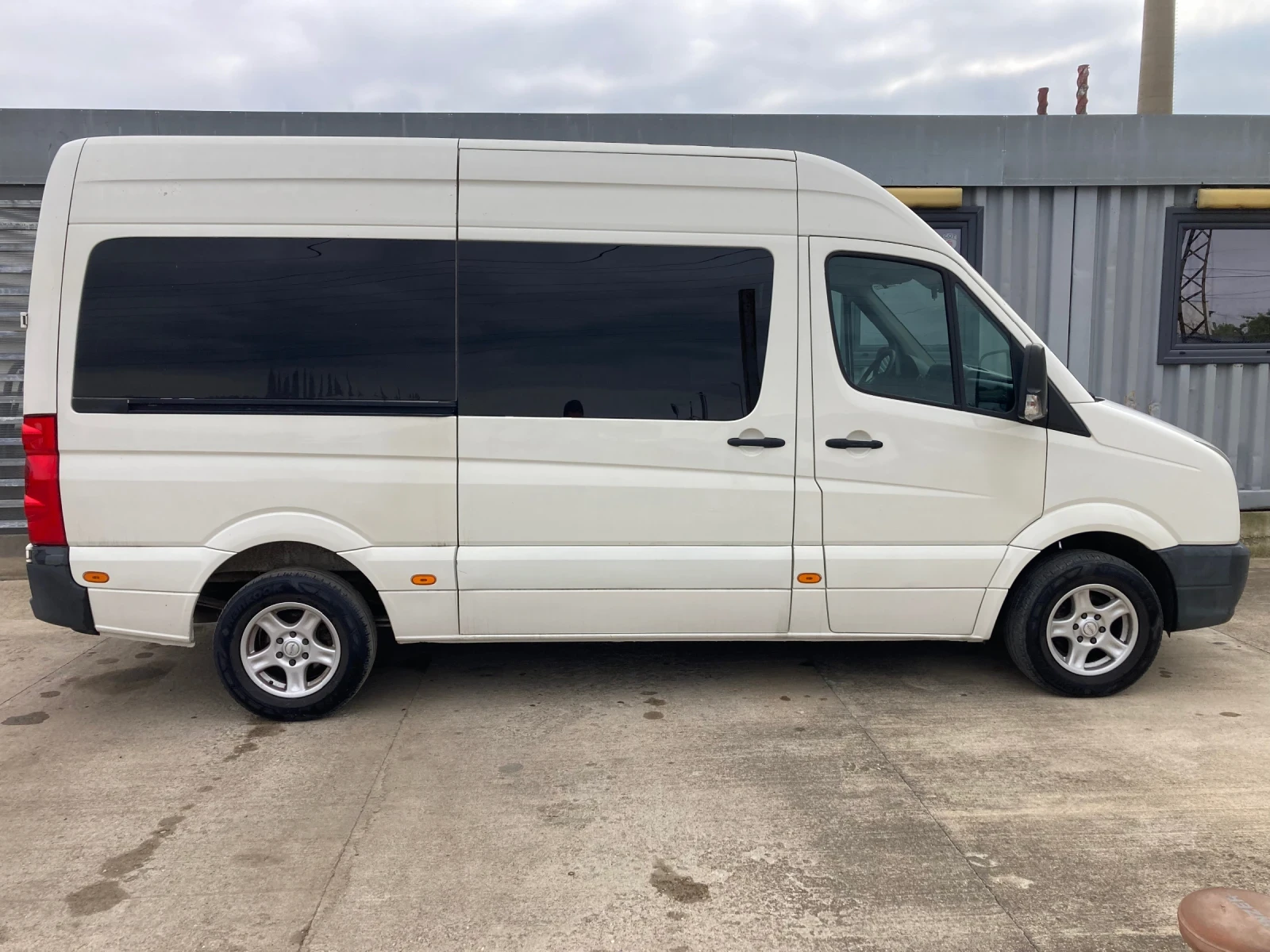 VW Crafter 2.5 TDI, снимка 5 - Бусове и автобуси - 51395010