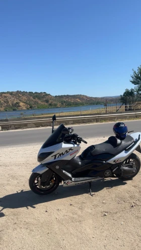  Yamaha T-max