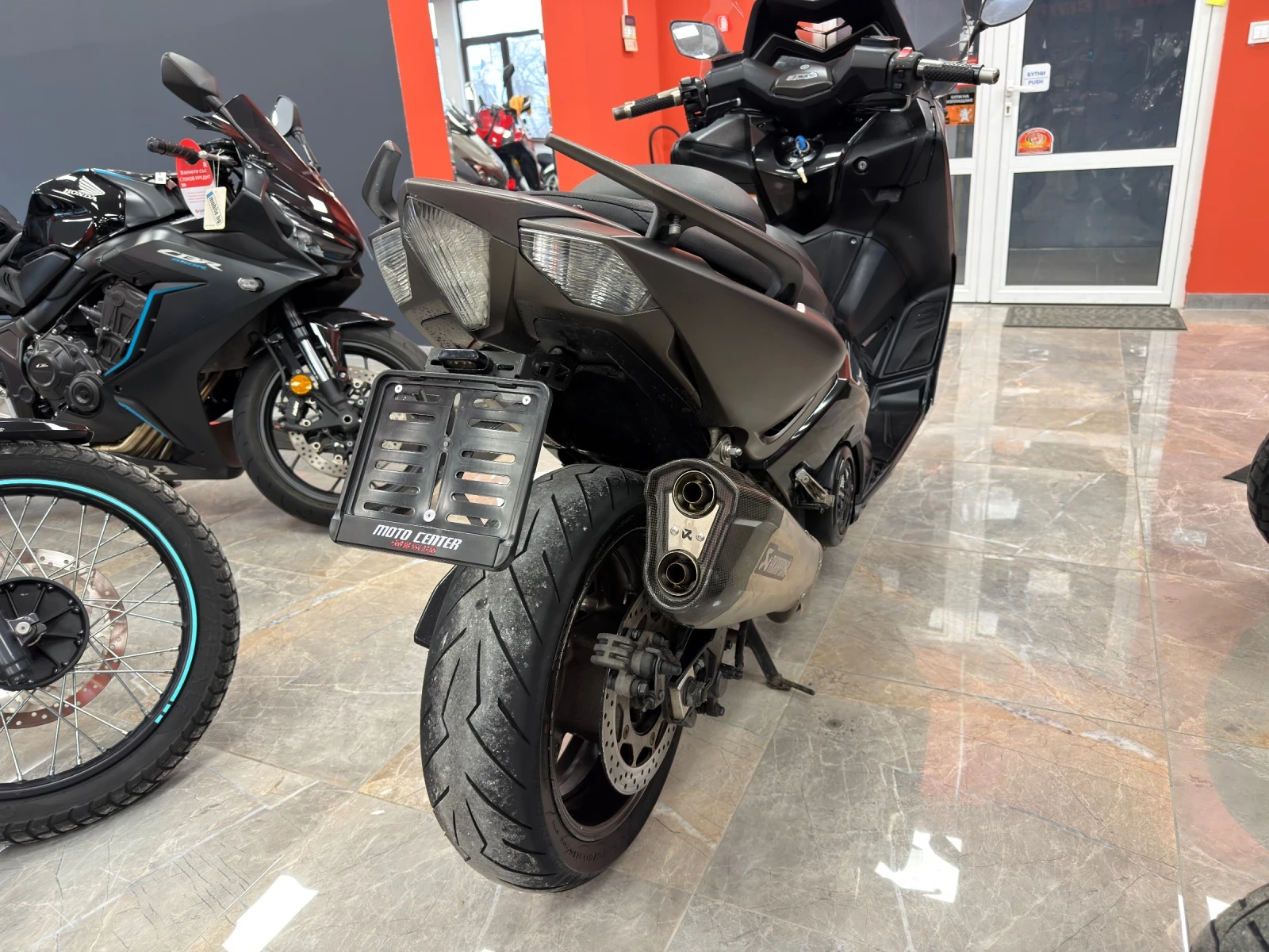 Yamaha T-max 530i AKRAPOVIC - изображение 6