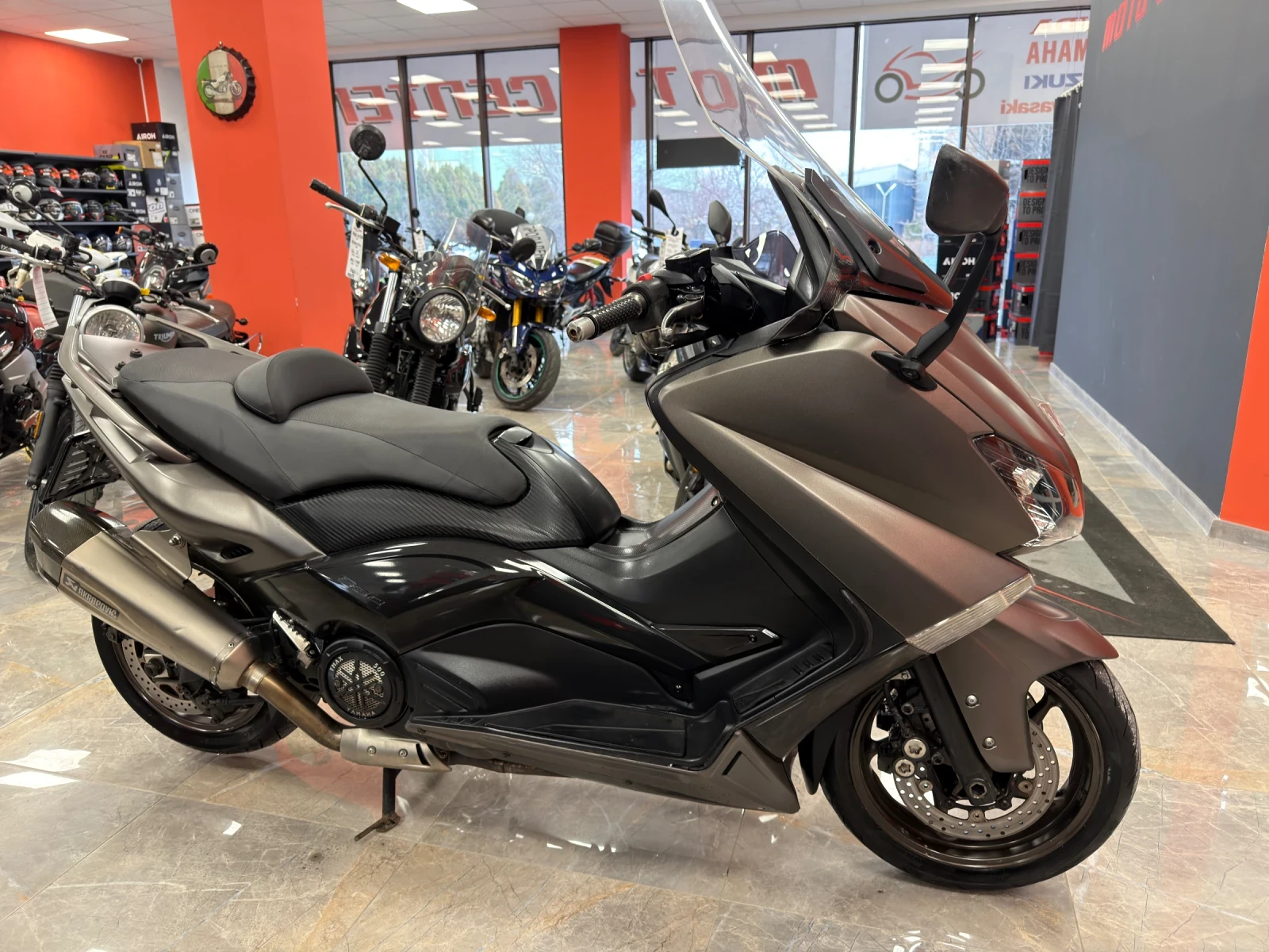 Yamaha T-max 530i AKRAPOVIC - изображение 3