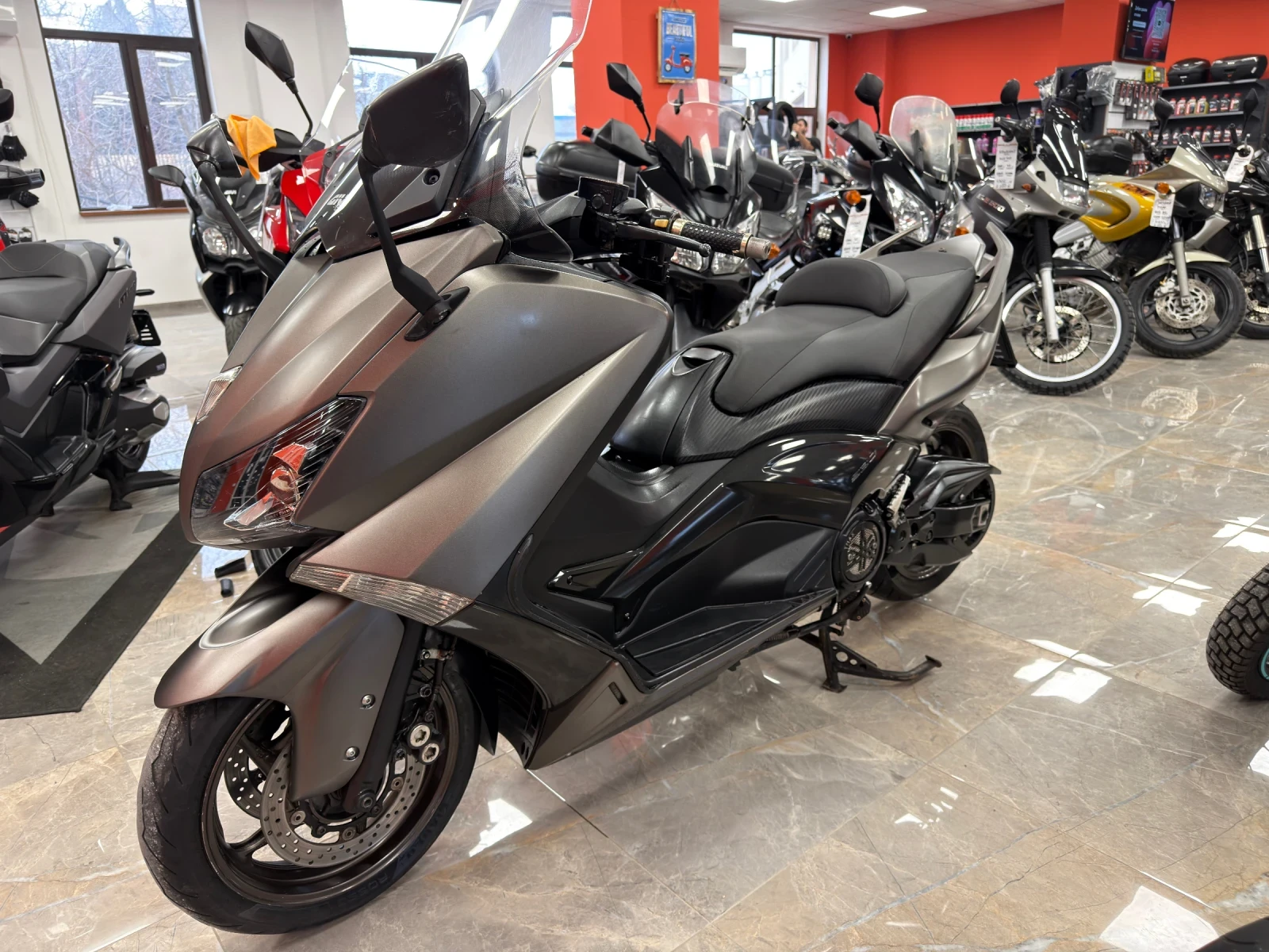 Yamaha T-max 530i AKRAPOVIC - изображение 10