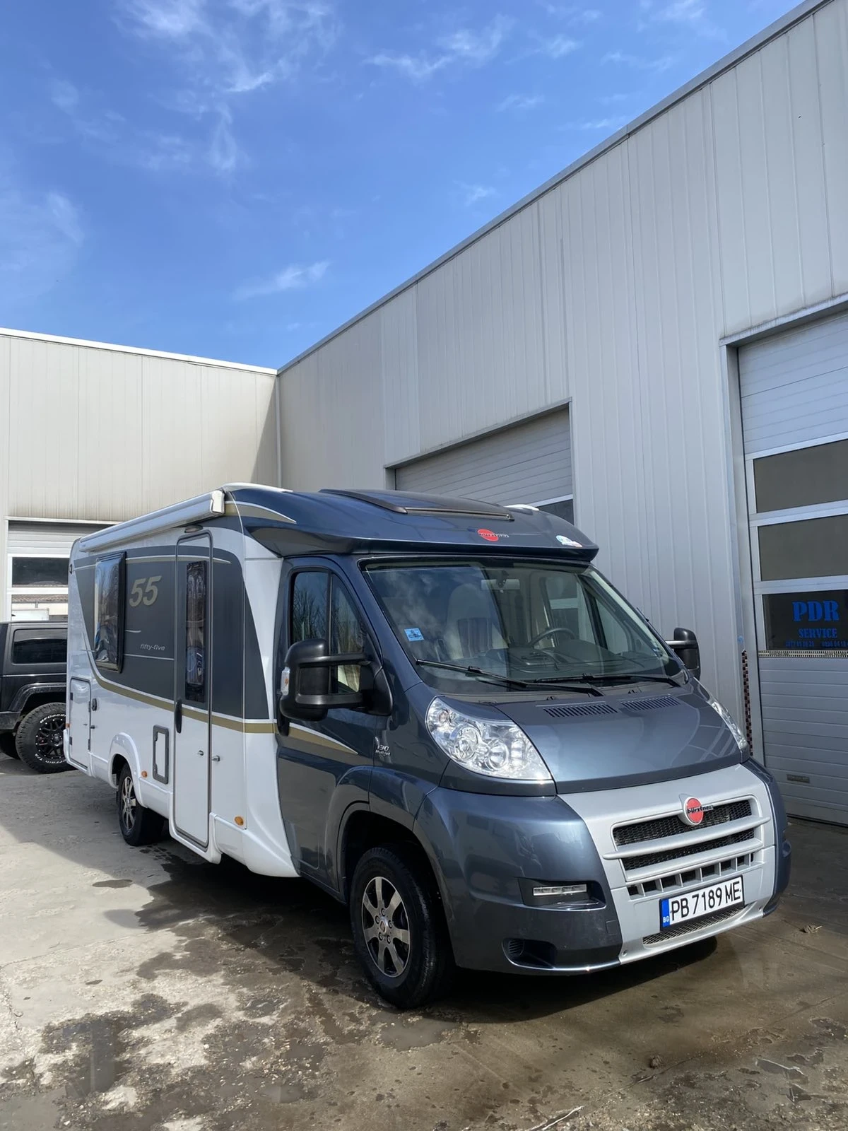 Кемпер Burstner Nexo T685 fifty Five   Юбилеен модел , снимка 9 - Каравани и кемпери - 54755236