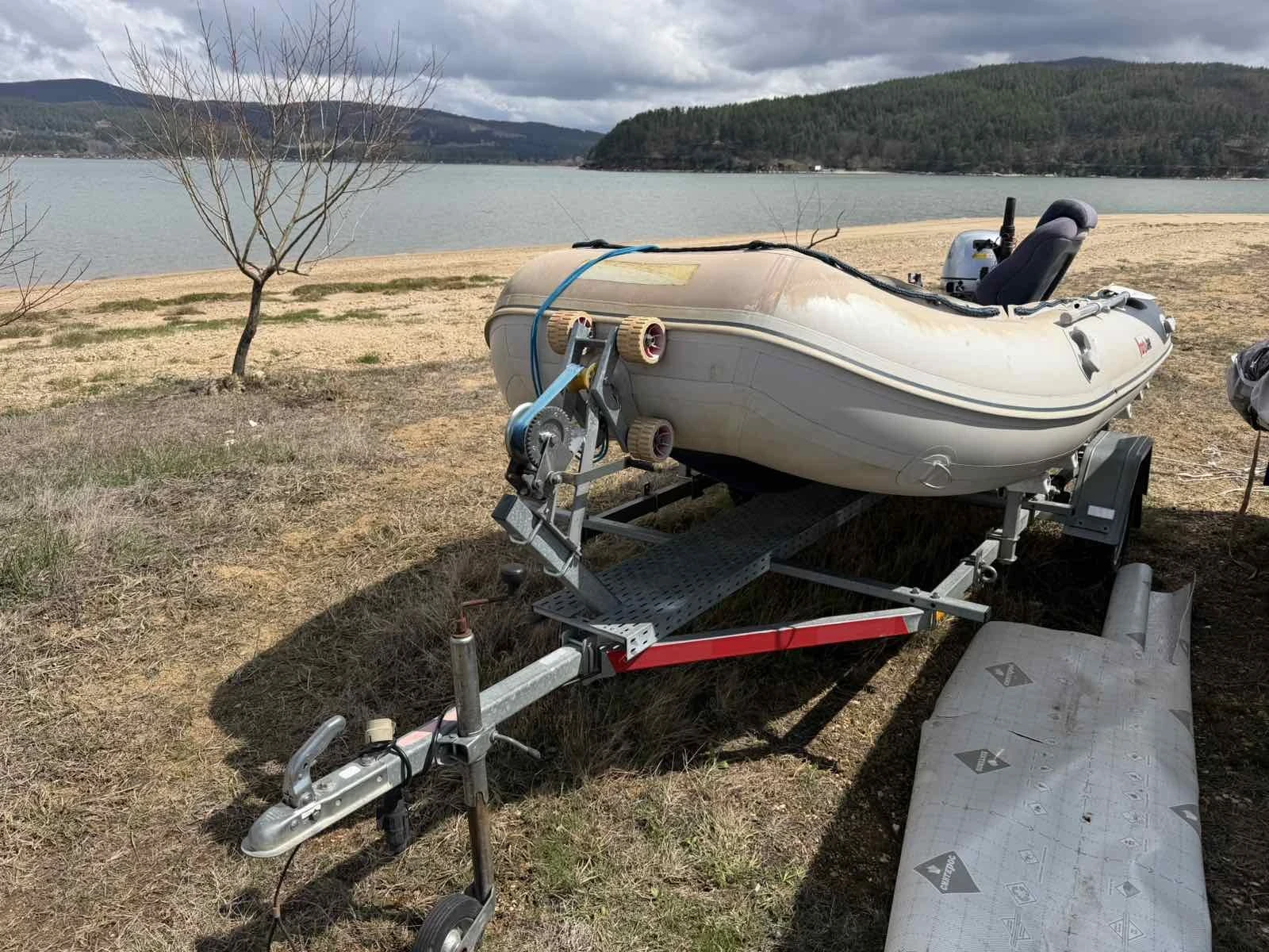 Надуваема лодка Honda Marine, снимка 5 - Воден транспорт - 54126292