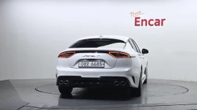 Kia Stinger 2.0* BLIND SPOT* ПОДГРЕВ ВОЛАН* КРАЙНА ЦЕНА, снимка 4