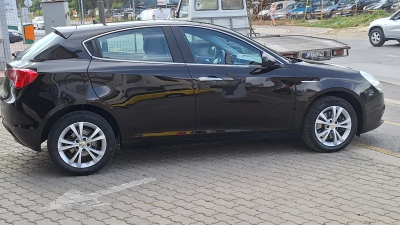 Alfa Romeo Giulietta 1.4 turbo Automat Swiss Facelift , снимка 6 - Автомобили и джипове - 46818304