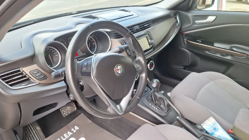 Alfa Romeo Giulietta 1.4 turbo Automat Swiss Facelift , снимка 16 - Автомобили и джипове - 46818304