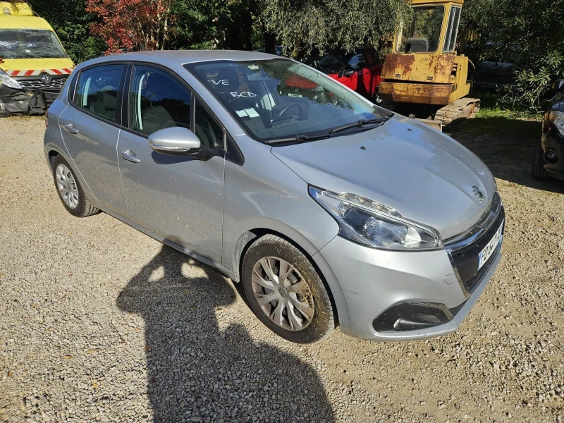 Peugeot 208 НОВ ВНОС/EURO 6, снимка 5 - Автомобили и джипове - 48243166