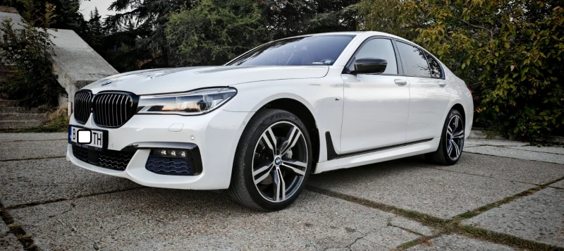 BMW 740 Като нов !!!, снимка 2 - Автомобили и джипове - 48153960