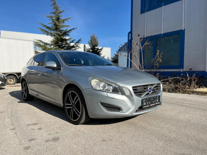 Volvo V60 D5, 215кс, AWD, снимка 1 - Автомобили и джипове - 49311643