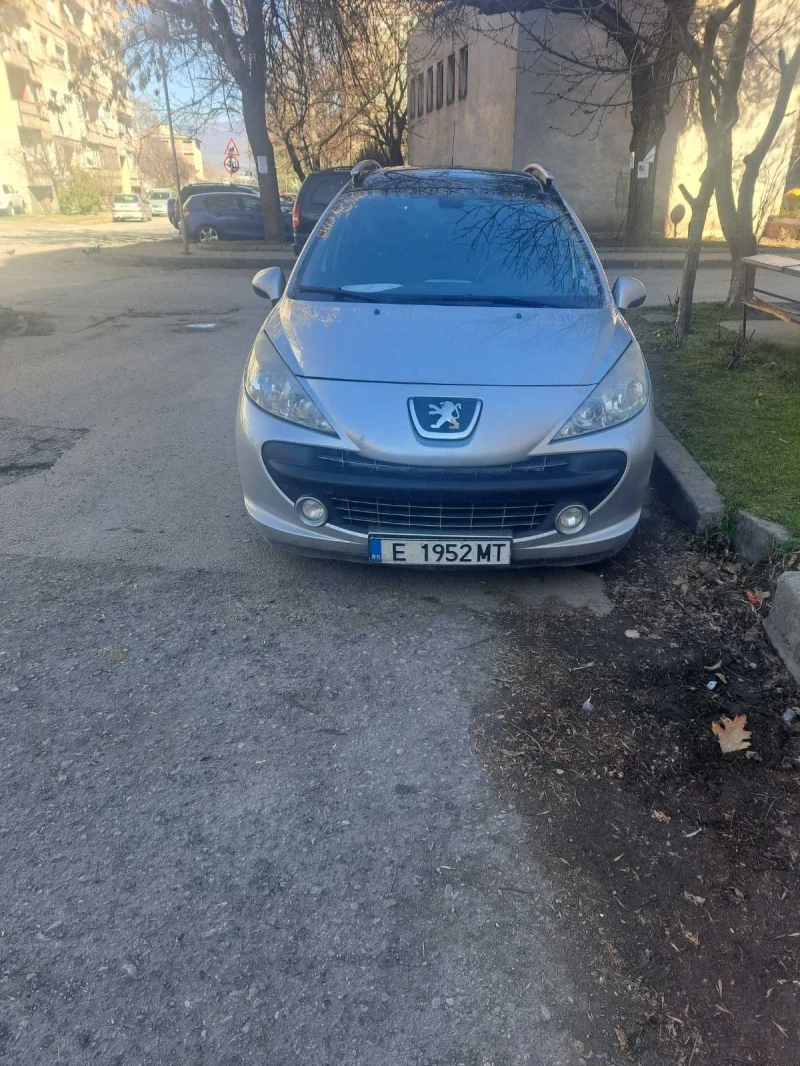 Peugeot 207, снимка 1 - Автомобили и джипове - 49359061