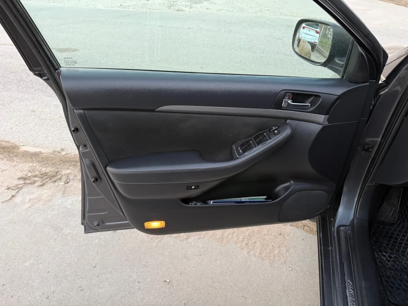Toyota Avensis ЛИЗИНГ, снимка 7 - Автомобили и джипове - 52618457