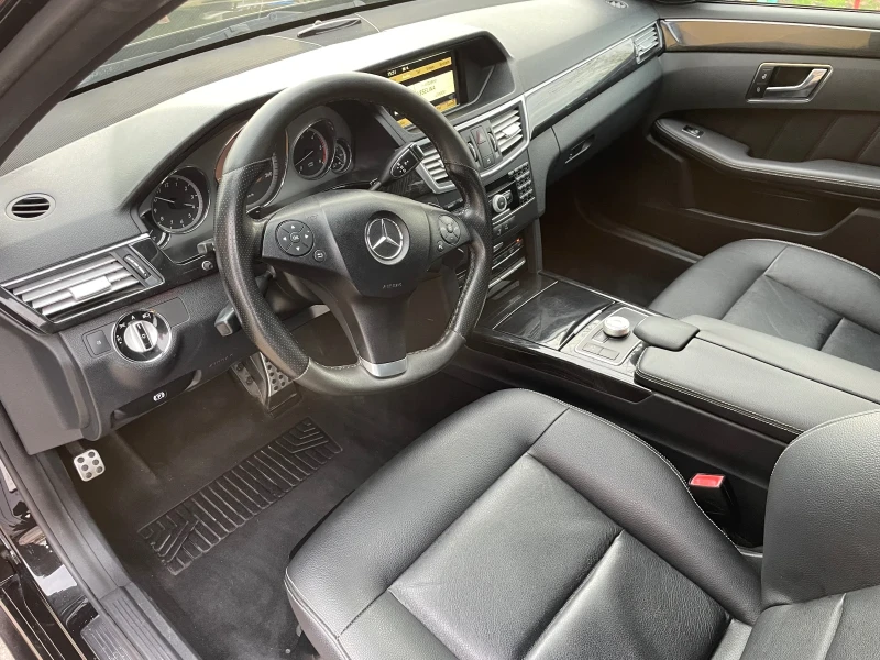 Mercedes-Benz E 300, снимка 8 - Автомобили и джипове - 52725914