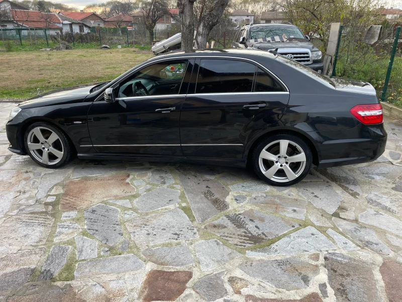 Mercedes-Benz E 300, снимка 6 - Автомобили и джипове - 52725914