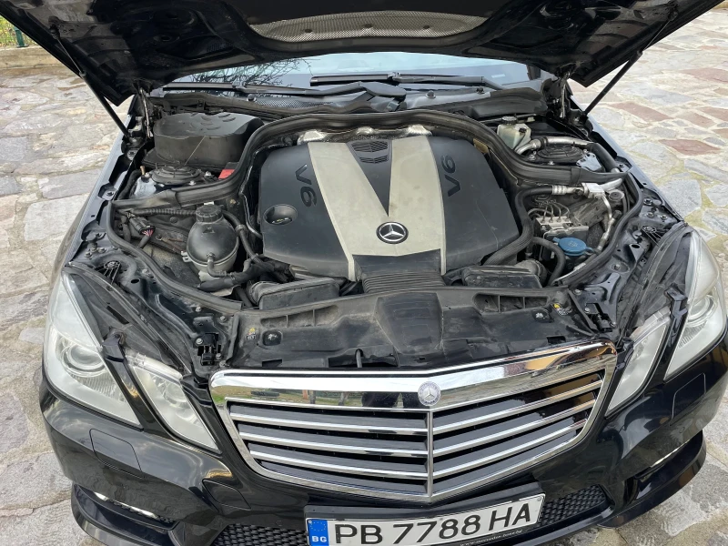 Mercedes-Benz E 300, снимка 16 - Автомобили и джипове - 52725914
