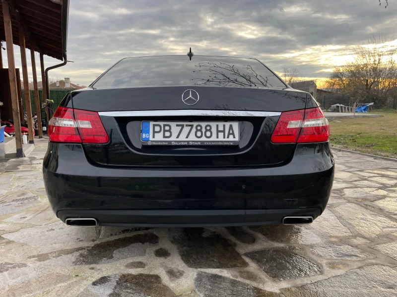 Mercedes-Benz E 300, снимка 3 - Автомобили и джипове - 52725914