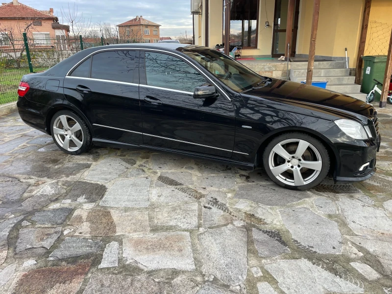 Mercedes-Benz E 300, снимка 7 - Автомобили и джипове - 52725914