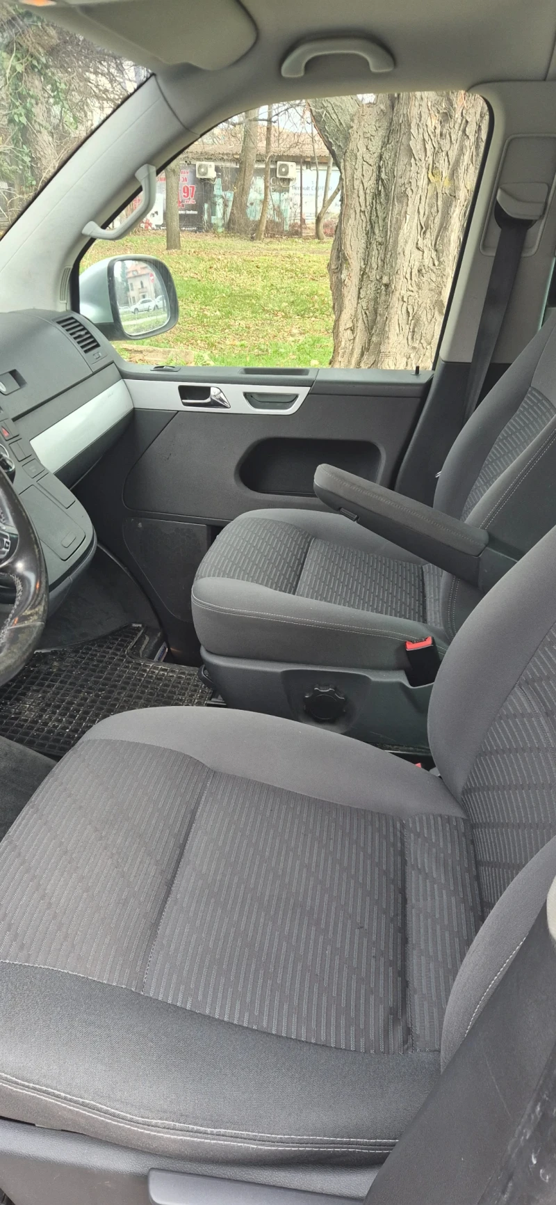 VW Multivan 140 hp, снимка 7 - Автомобили и джипове - 52812638