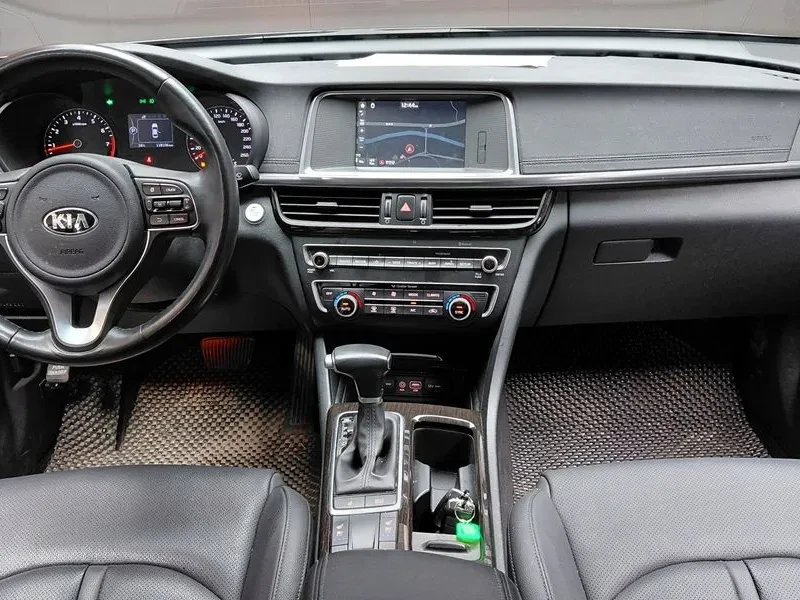 Kia K5 2.0 Prestige - САМО 30% АВАНС, снимка 7 - Автомобили и джипове - 55796071
