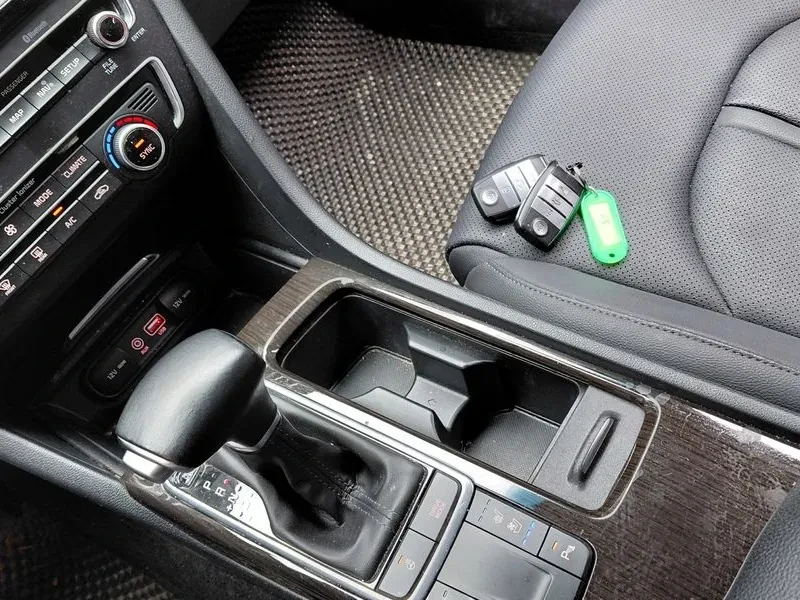 Kia K5 2.0 Prestige - САМО 30% АВАНС, снимка 9 - Автомобили и джипове - 55796071