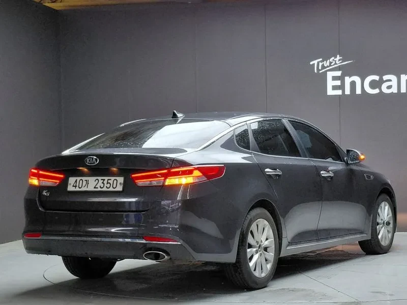 Kia K5 2.0 Prestige - САМО 30% АВАНС, снимка 2 - Автомобили и джипове - 55796071