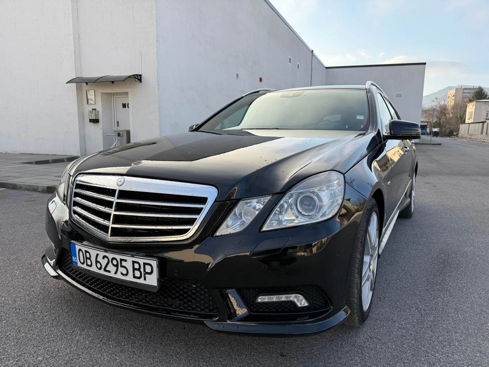 Mercedes-Benz E 350, снимка 1