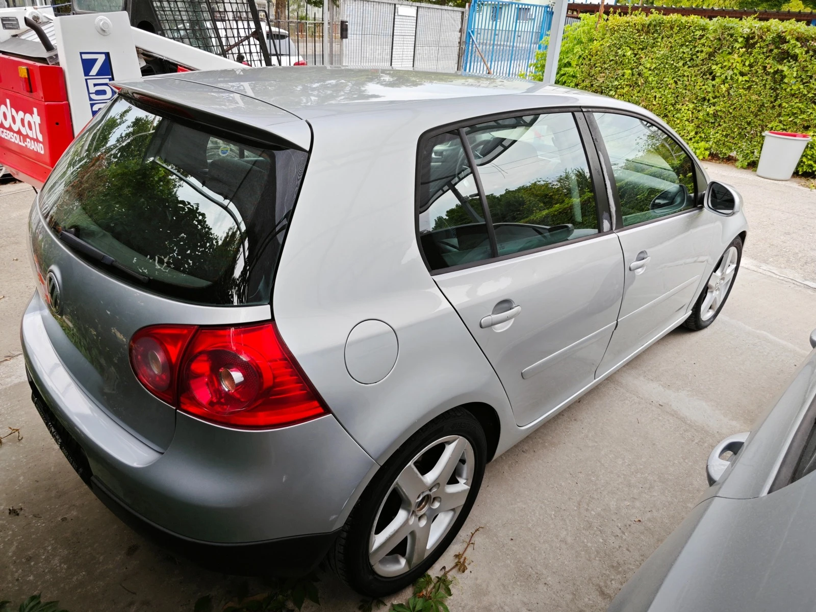 VW Golf 1.9tdi GT ЗА ТЪРГОВЦИ - изображение 5