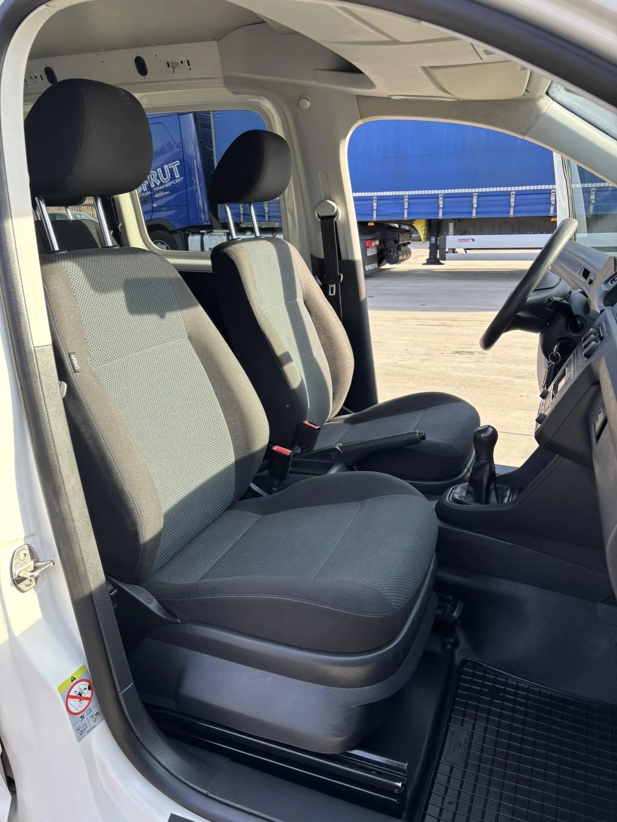 VW Caddy 2.0 Tdi - 102 к.с Перфектно - изображение 9