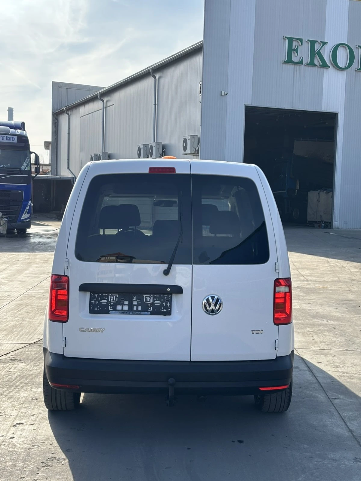 VW Caddy 2.0 Tdi - 102 к.с Перфектно - изображение 7