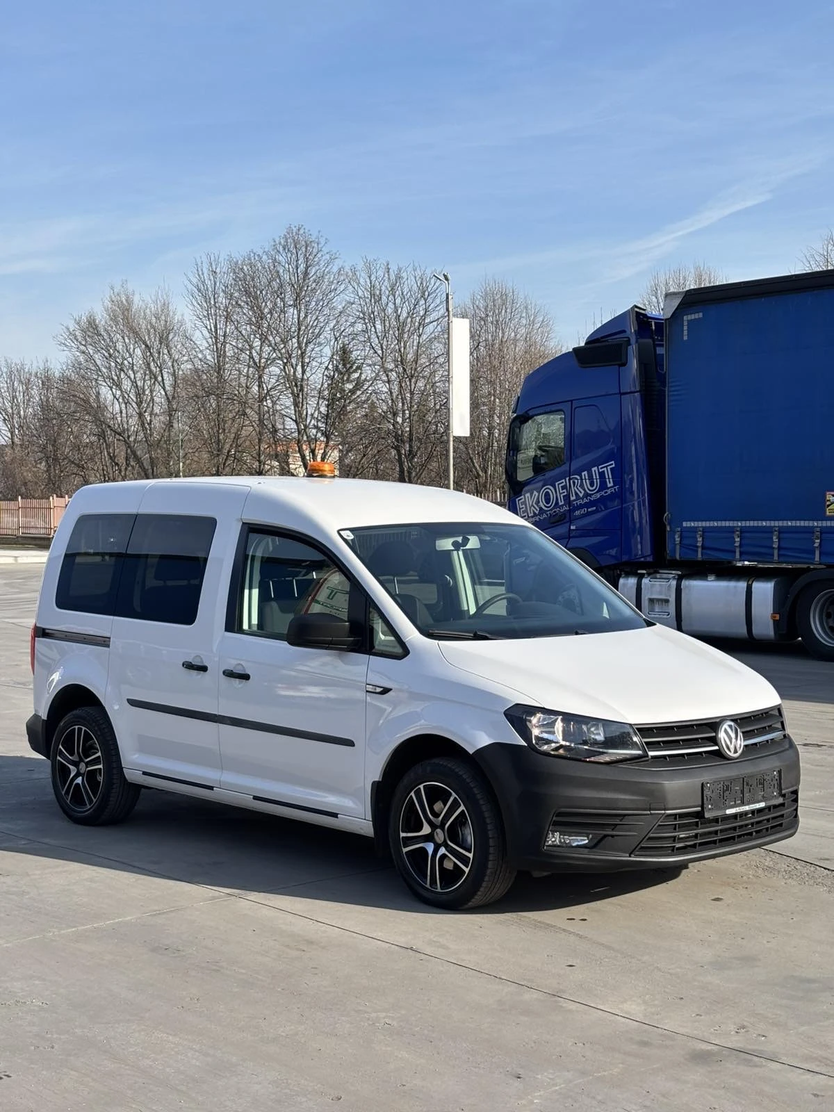 VW Caddy 2.0 Tdi - 102 к.с Перфектно - изображение 4