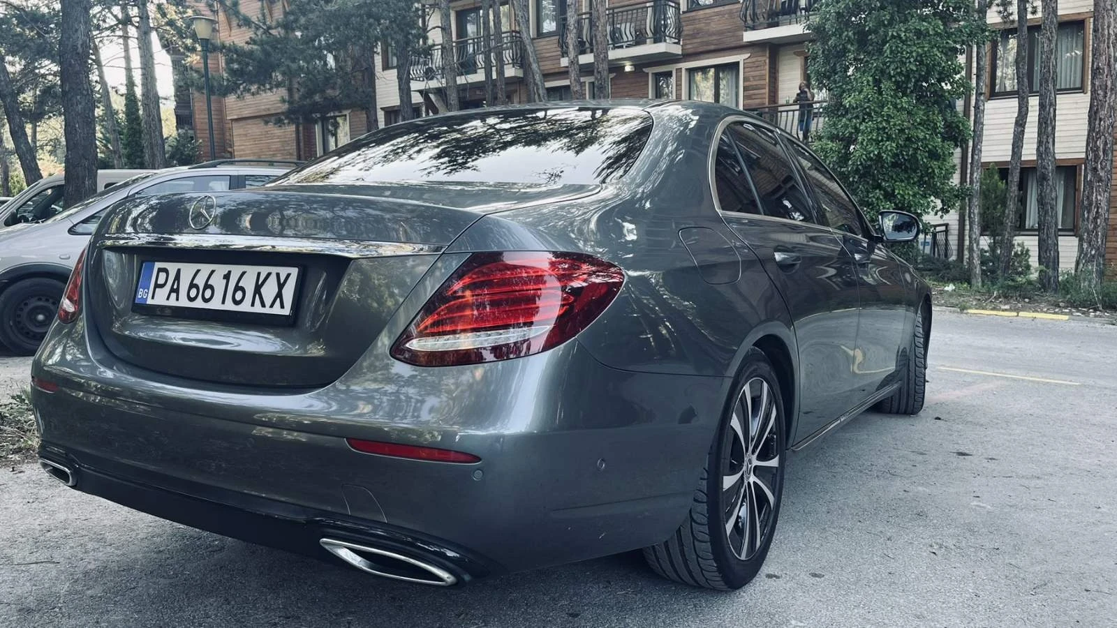 Mercedes-Benz E 220  - изображение 3