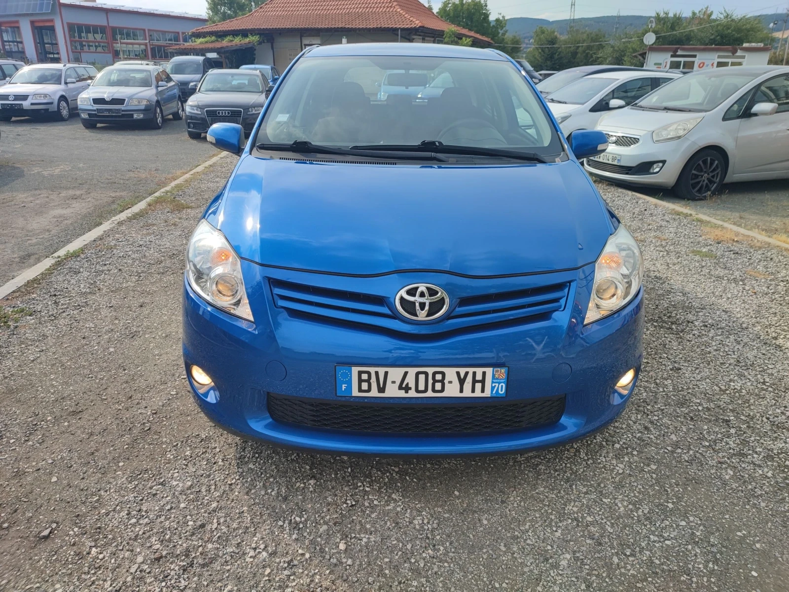 Toyota Auris 2.0 D-4D 126К FACE - изображение 2