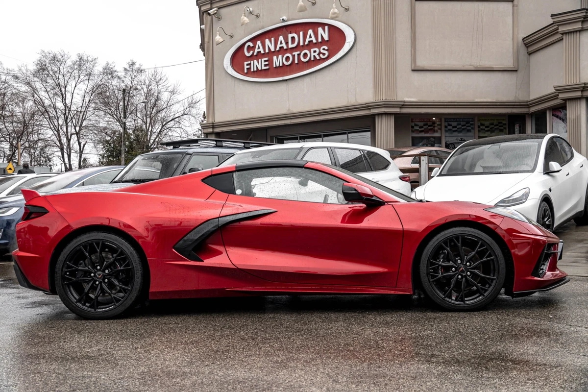 Chevrolet Corvette 2LT STINGRAY COUPE CONVERTIBLE - изображение 2