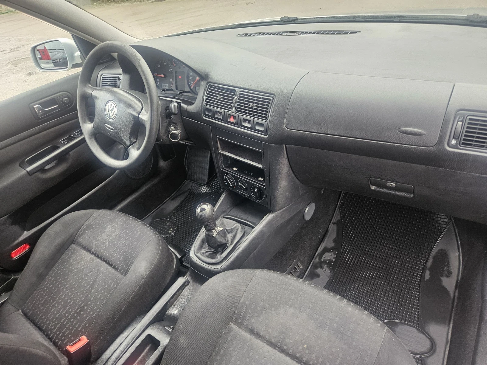 VW Golf 1.9 TDI* 101ps* Климатик* Euro4 - изображение 7