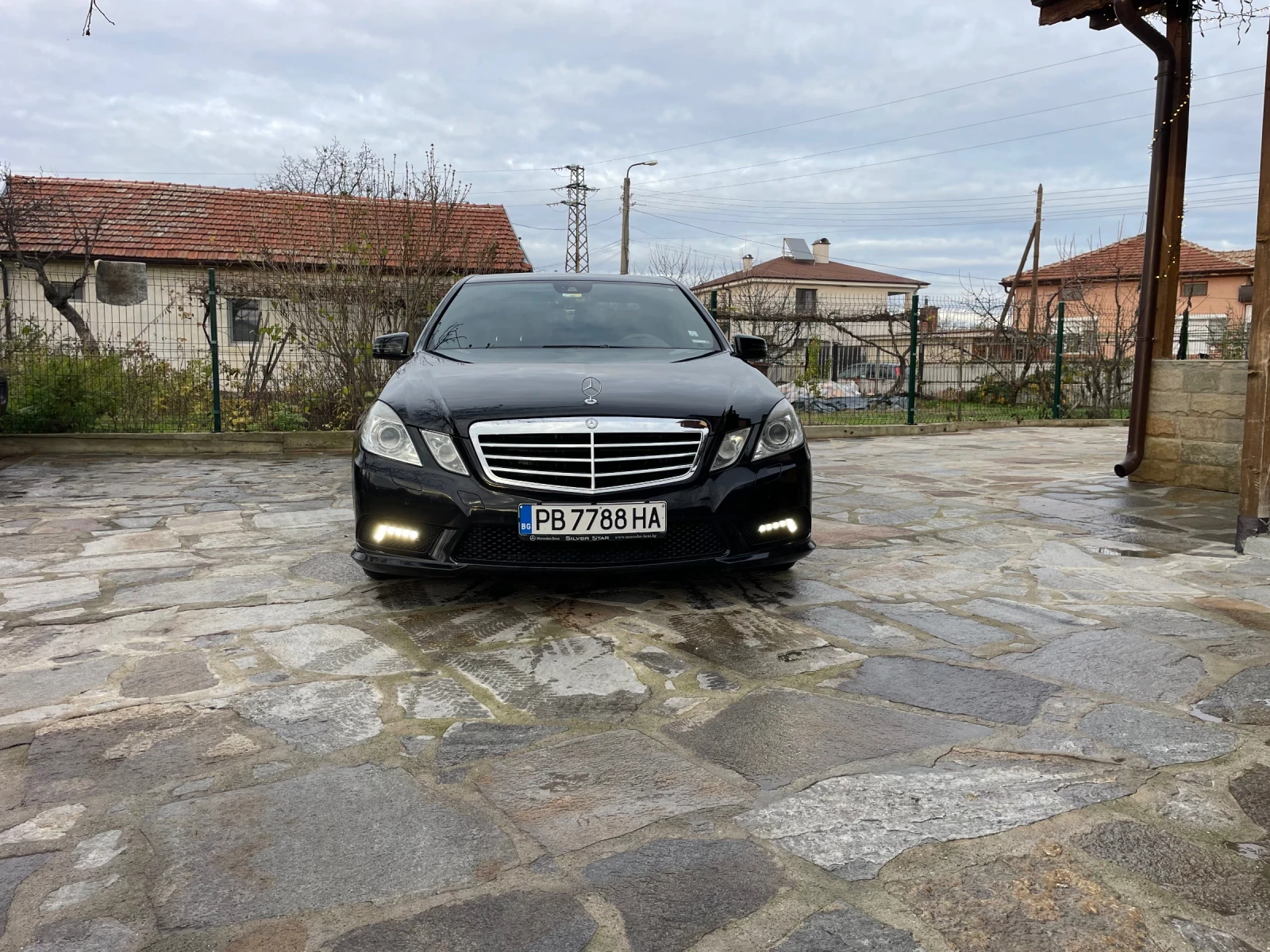 Mercedes-Benz E 300  - изображение 5