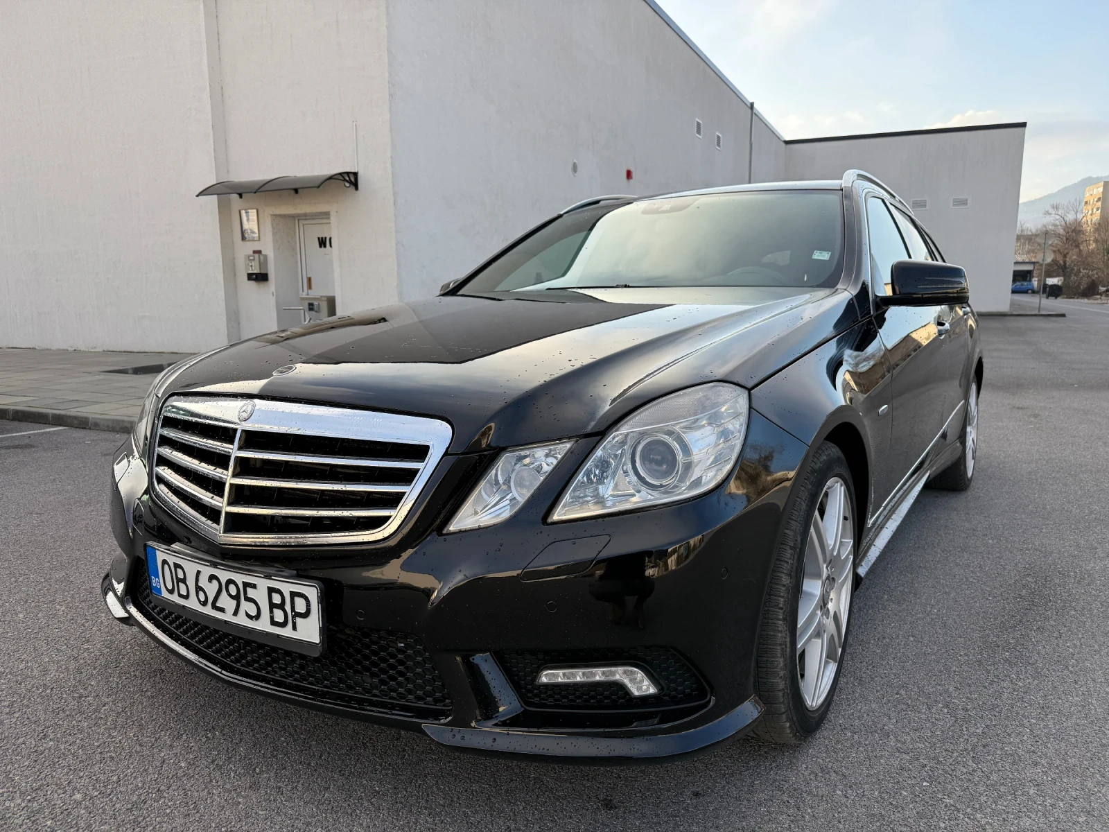 Mercedes-Benz E 350  - изображение 10