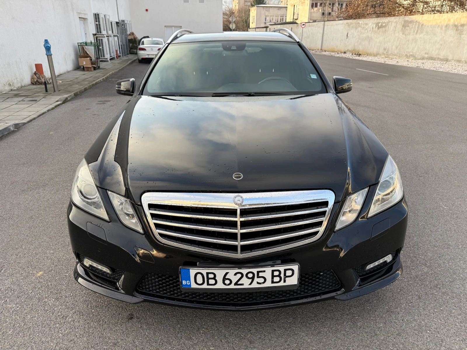Mercedes-Benz E 350  - изображение 9