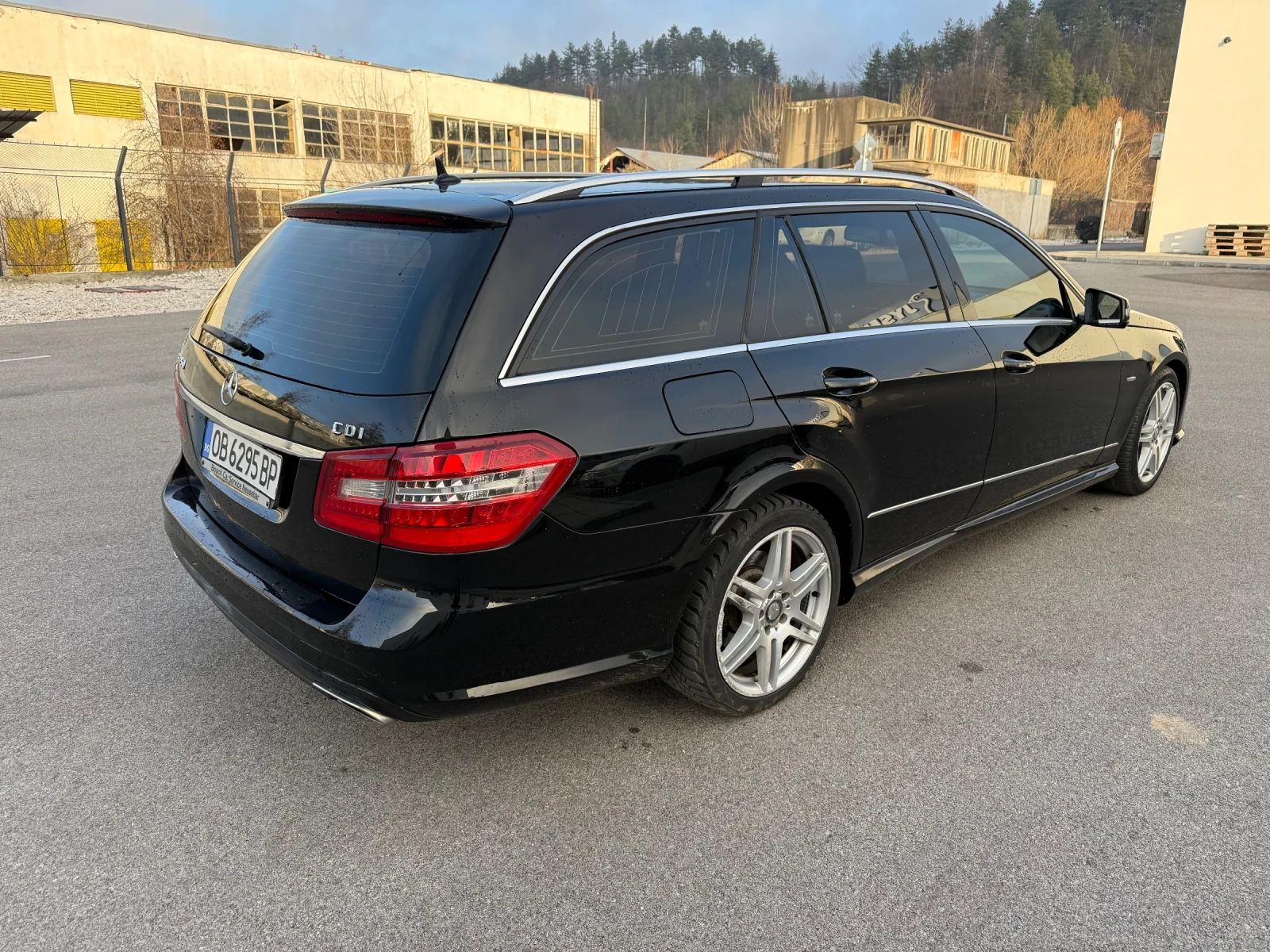 Mercedes-Benz E 350  - изображение 6