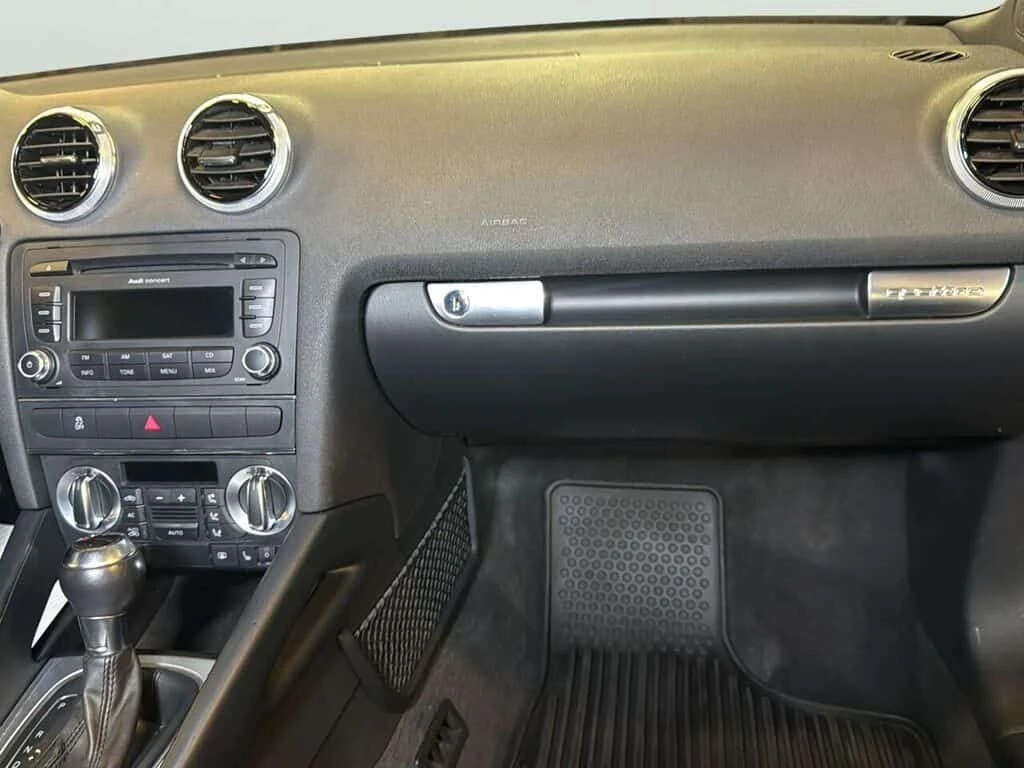 Audi A3 * 4p hayon bo?te automatique quattro 2, 0T * CARFA, снимка 17 - Автомобили и джипове - 53878004